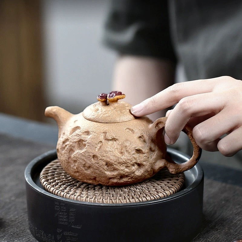 Original ore purple clay pot household handmade retro high-end teapot bionic device segment mud Ganoderma lucidum for spring